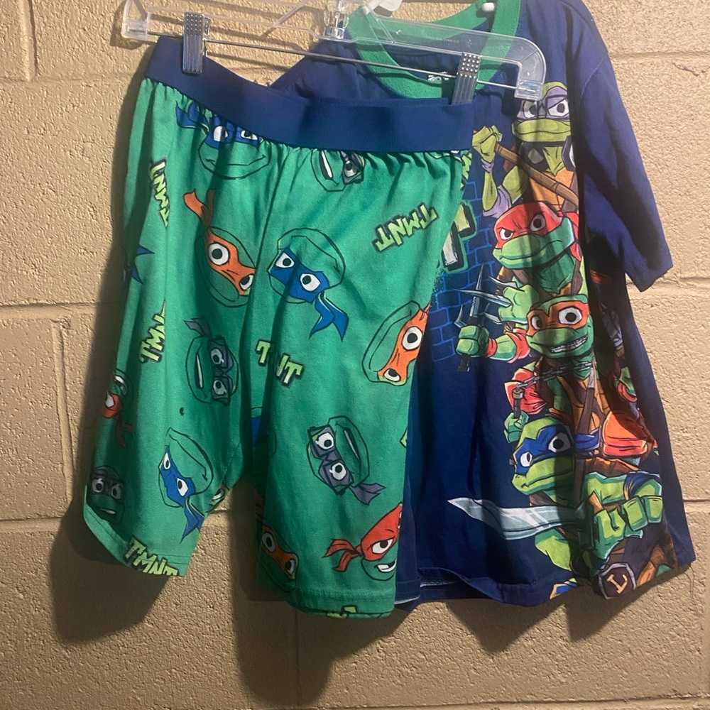 Teenage Mutant Ninja Turtles Boys Graphic Print Tee and Shorts Sleep Set